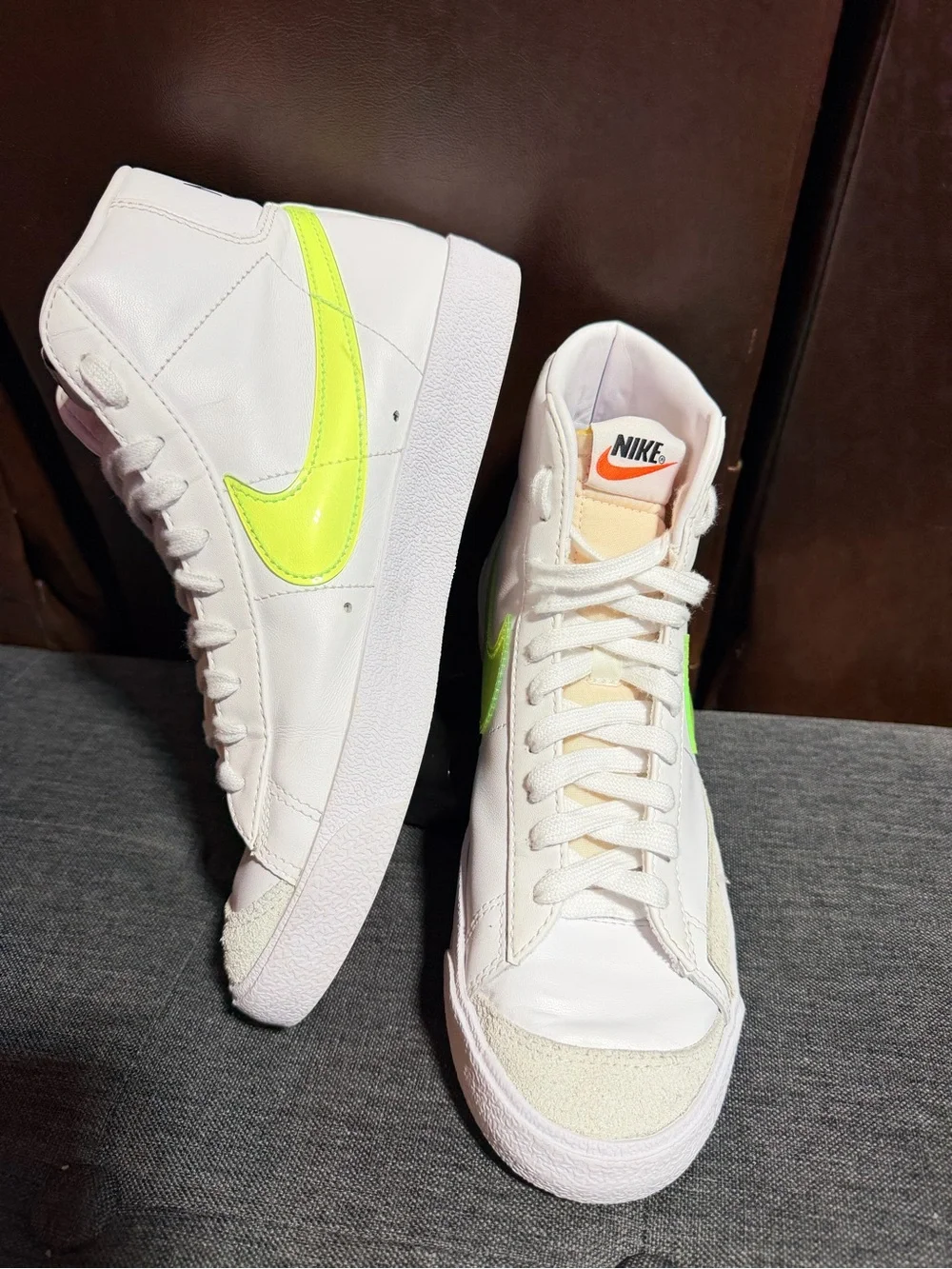 Nike Blazer Mid 77 White Lemon Venom Neon High Top Sneakers Women's Size 9